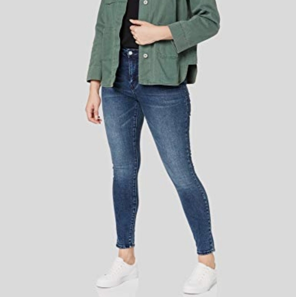 True Religion Women's Jennie Mid Rise Curvy Skinny - Picture 10 of 10